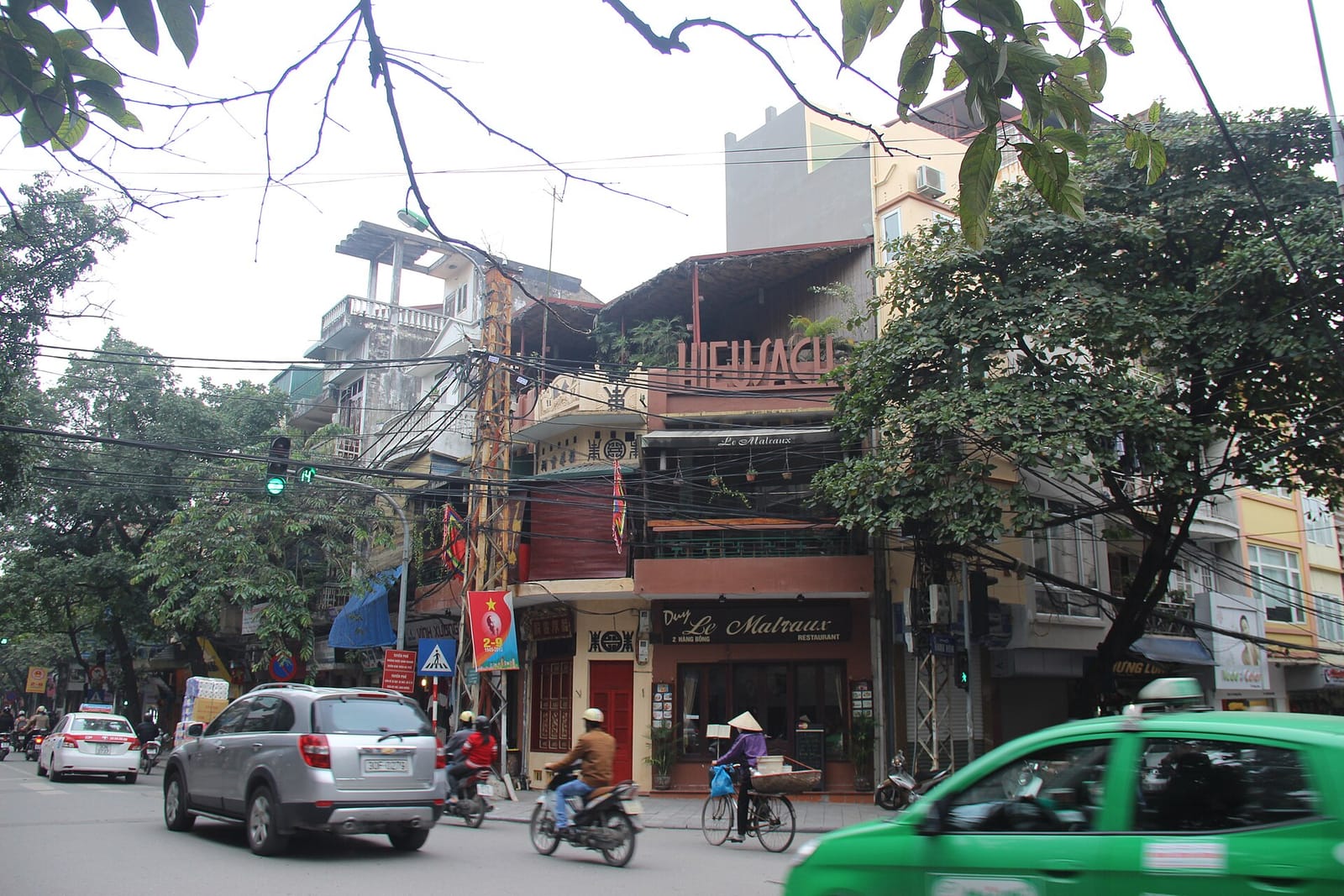Hang Gai, the silk street
