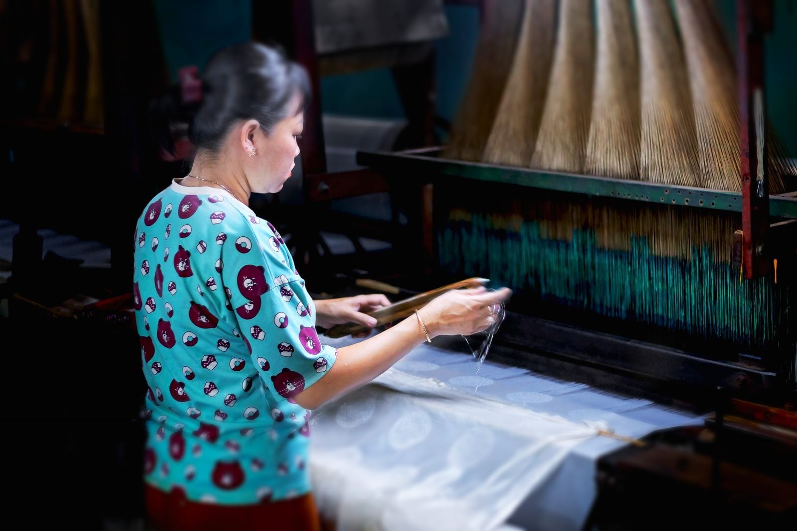 Silk and Style in miniature: Silk, tailoring, galleries and quiet cafes